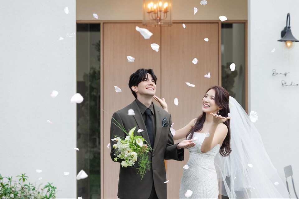무삭제 라미네이트 블랙필름, 예비 부부 사이에서 관심 증가