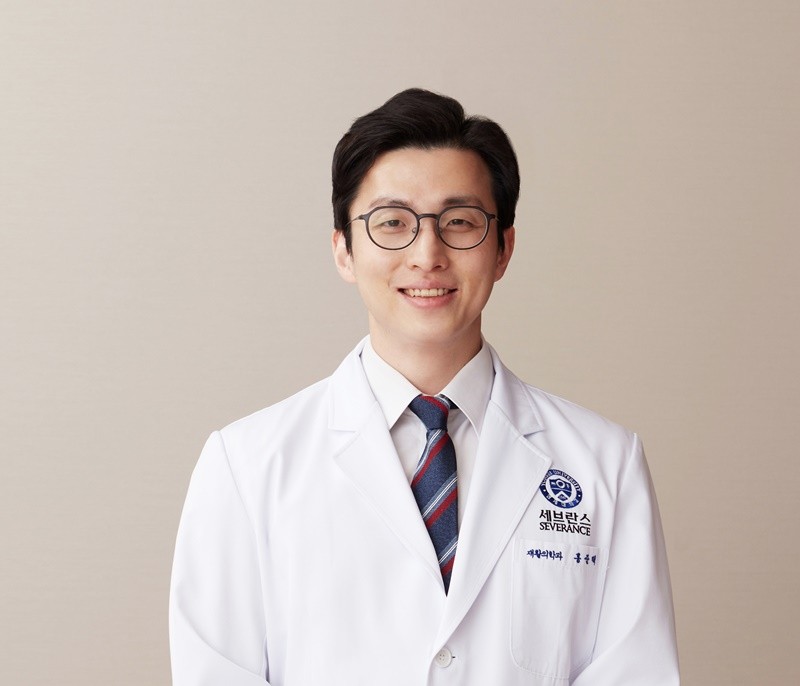 휴머닉스, 세브란스 재활의학과 홍준택 교수 사내이사 선임... 피지컬 A... - 뉴스 썸네일 이미지