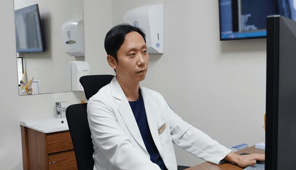 Moving past outdated decade-long durability estimates, orthopedic specialists now emphasize